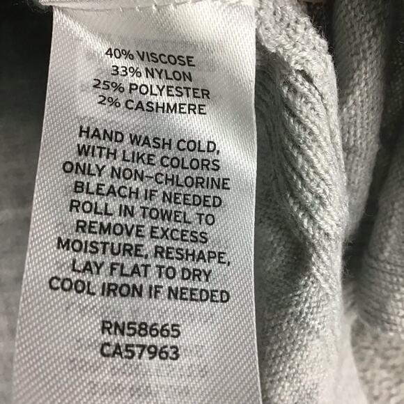 Chelsea 28 Women’s XS Oversized V-Neck Sweater Hi-Low Hem Gray Cashmere Blend - Picture 4 of 10